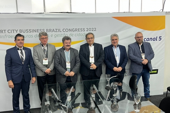 Prefeito Álvaro Dias faz palestra no Smart City Business Brazil Congress 2022