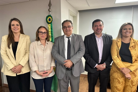 Prefeito garante com FNDE recursos para investimentos em Educação