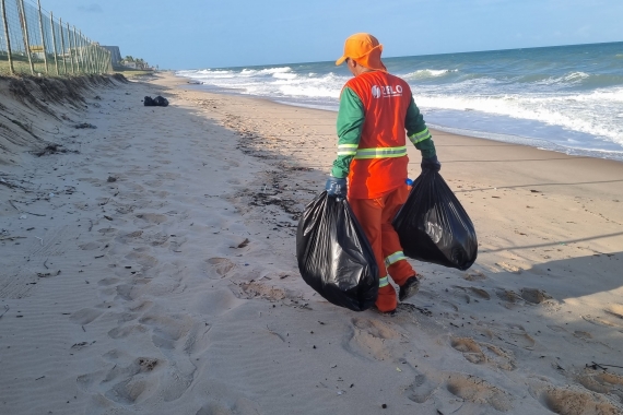 Urbana intensifica limpeza na Via Costeira e Praia do Segredo para preservar áreas ambientais