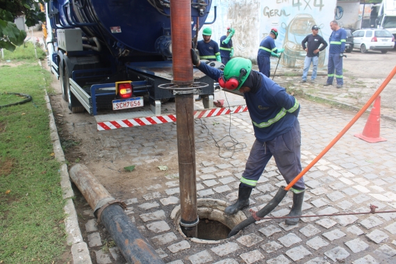 Prefeitura já realizou a limpeza em cerca de 50% da rede de drenagem de Natal