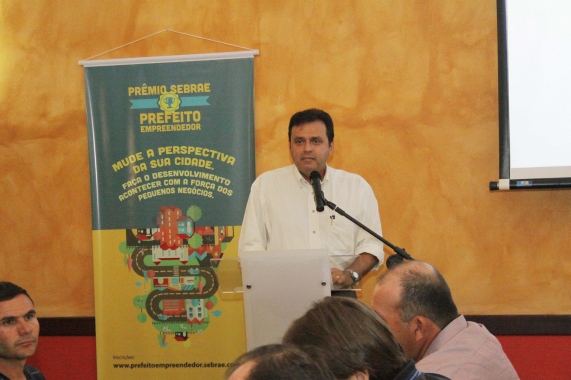Prefeito participa do lançamento do Prêmio Sebrae Prefeito Empreendedor Governador Cortez Pereira