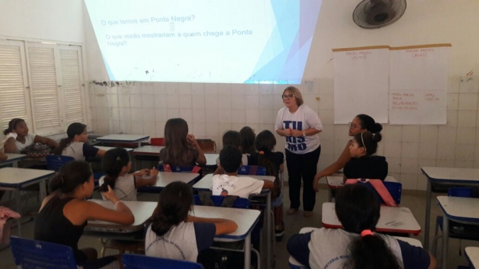 Alunos da Escola Josefa Botelho participam de oficina sobre turismo