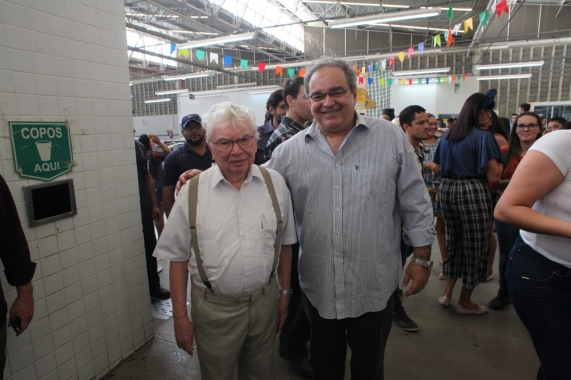 Álvaro Dias visita instalações da Fábrica da Guararapes