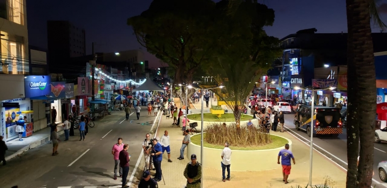 Praça Gentil Ferreira é totalmente revitalizada e entregue à população