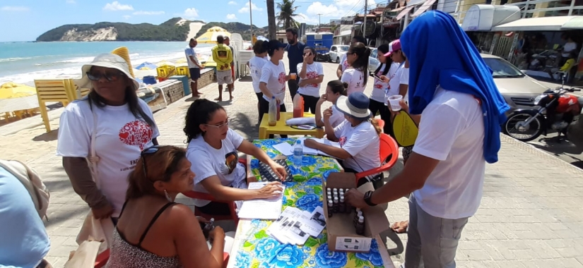 SMS leva serviços de saúde para a praia de Ponta Negra 