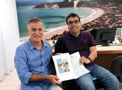 Prefeitura renova parceria e Programa Praia Inclusiva chega à praia da Redinha