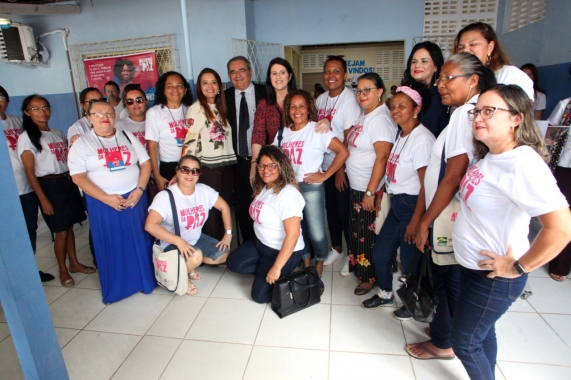 Prefeito Álvaro Dias inaugura nova sede dos projetos Mulheres da Paz e Protejo