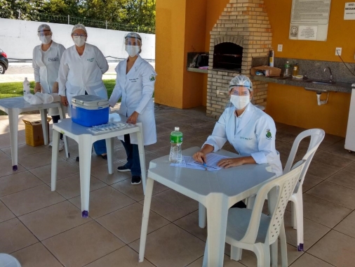 Mais de 3 mil idosos são vacinados contra a influenza em condomínios de Natal