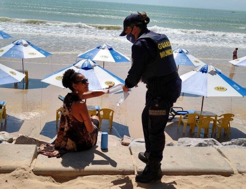 Prefeitura intensificou fiscalização nas praias, bares e comércio no fim de semana