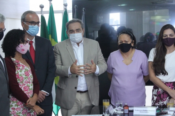 Prefeitura de Natal cederá terreno para abrigar famílias que ocupam prédio na Ribeira