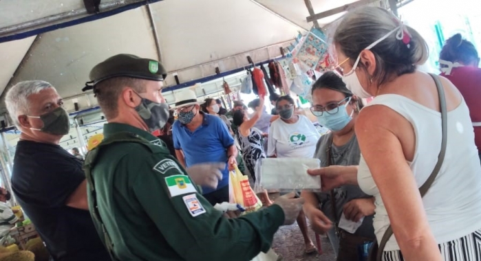 Guarda Municipal participa de ação de prevenção à Covid-19 na feira do Alecrim
