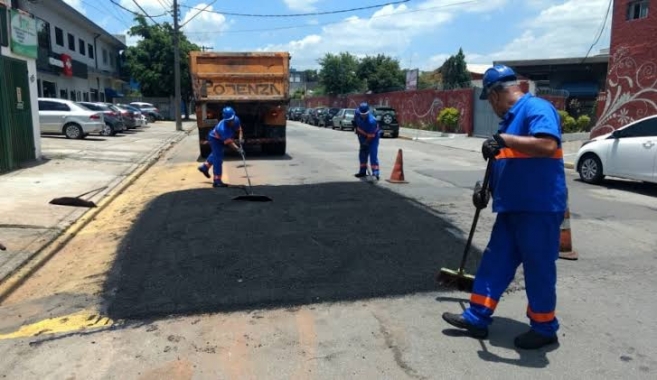 Operação tapa buracos: Pajuçara recebe aplicação de asfalto nesta segunda-feira