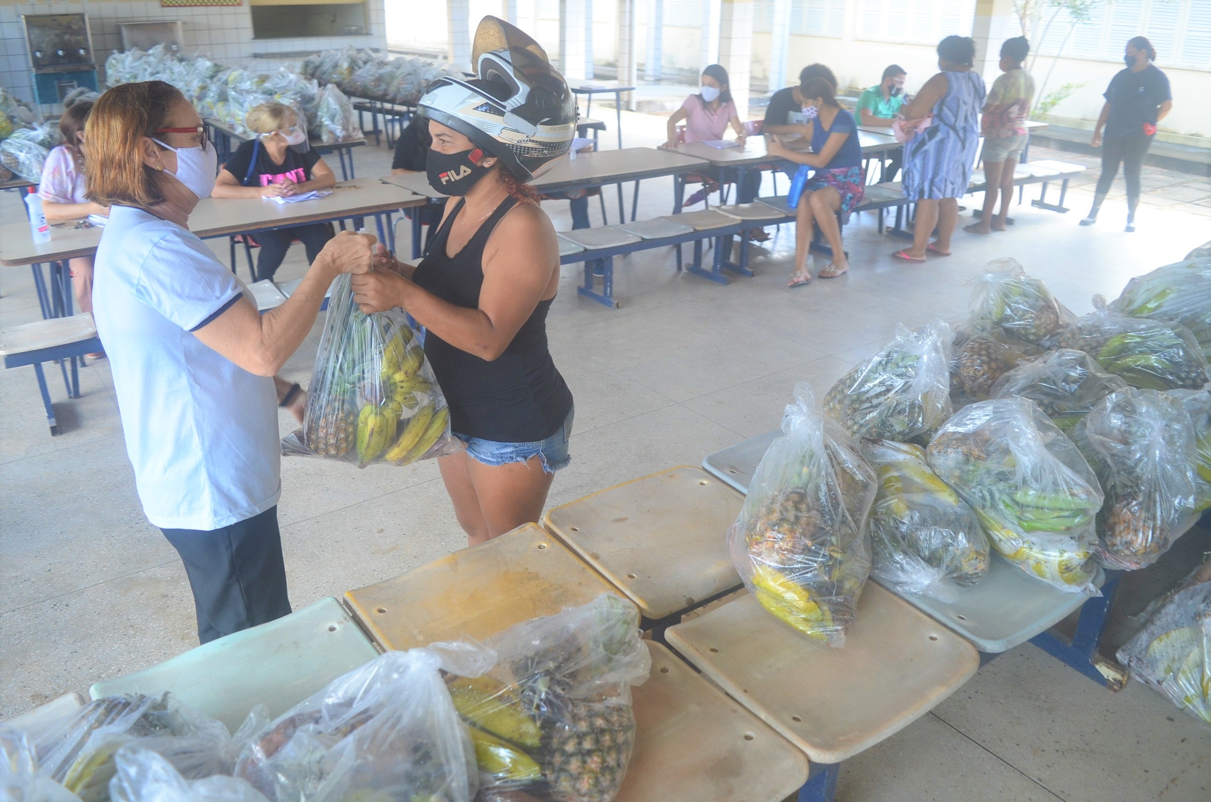 Prefeitura distribui quase 400 mil quilos de produtos da agricultura familiar para estudantes 