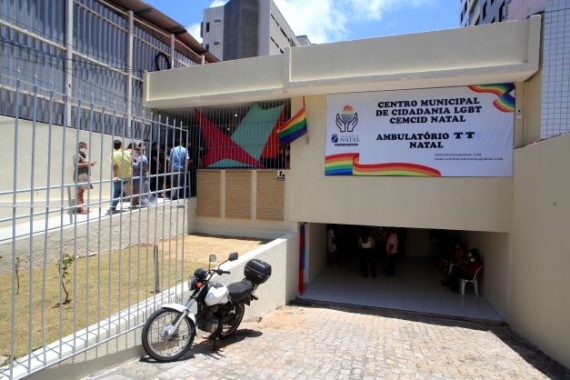 Álvaro Dias sanciona Lei que institui Política Municipal de Saúde LGBTI