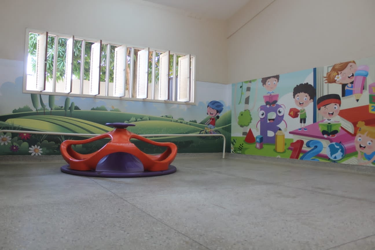 Parceria revitaliza sala de berçário no CMEI Professor Arnaldo Arsênio de Azevedo