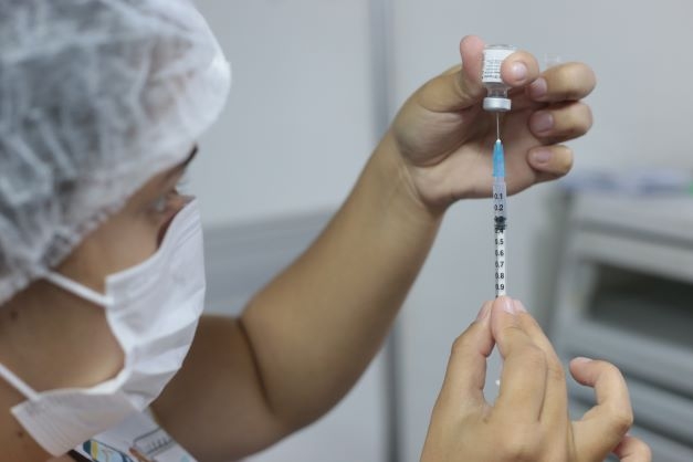 Natal amplia data para segunda dose do imunizante Pfizer nesta quarta-feira