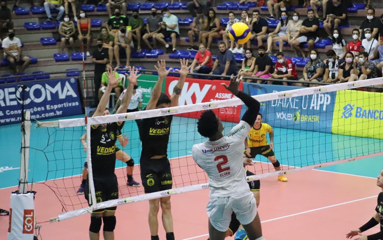 Em partida emocionante, Natal vence Vôlei Guarulhos por 3 sets a 2 no Palácio dos Esportes 