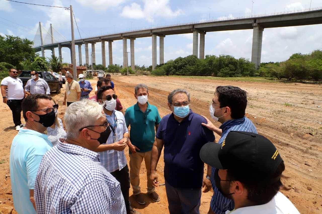 Prefeito faz visita técnica às obras na zona norte
