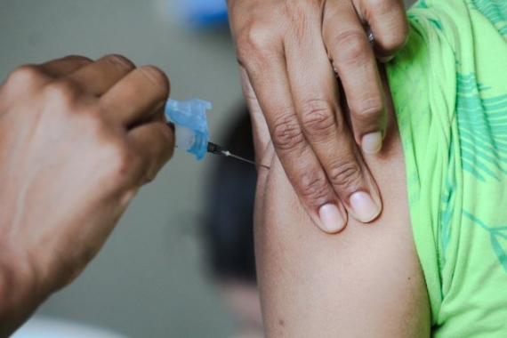 Ginásio Nélio Dias passará por manutenção e vacinação será suspensa no domingo (15)