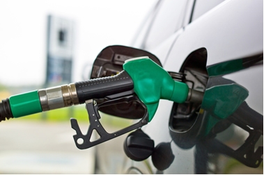 Pesquisa de preço de combustível, encontra preço com variação negativa em Natal