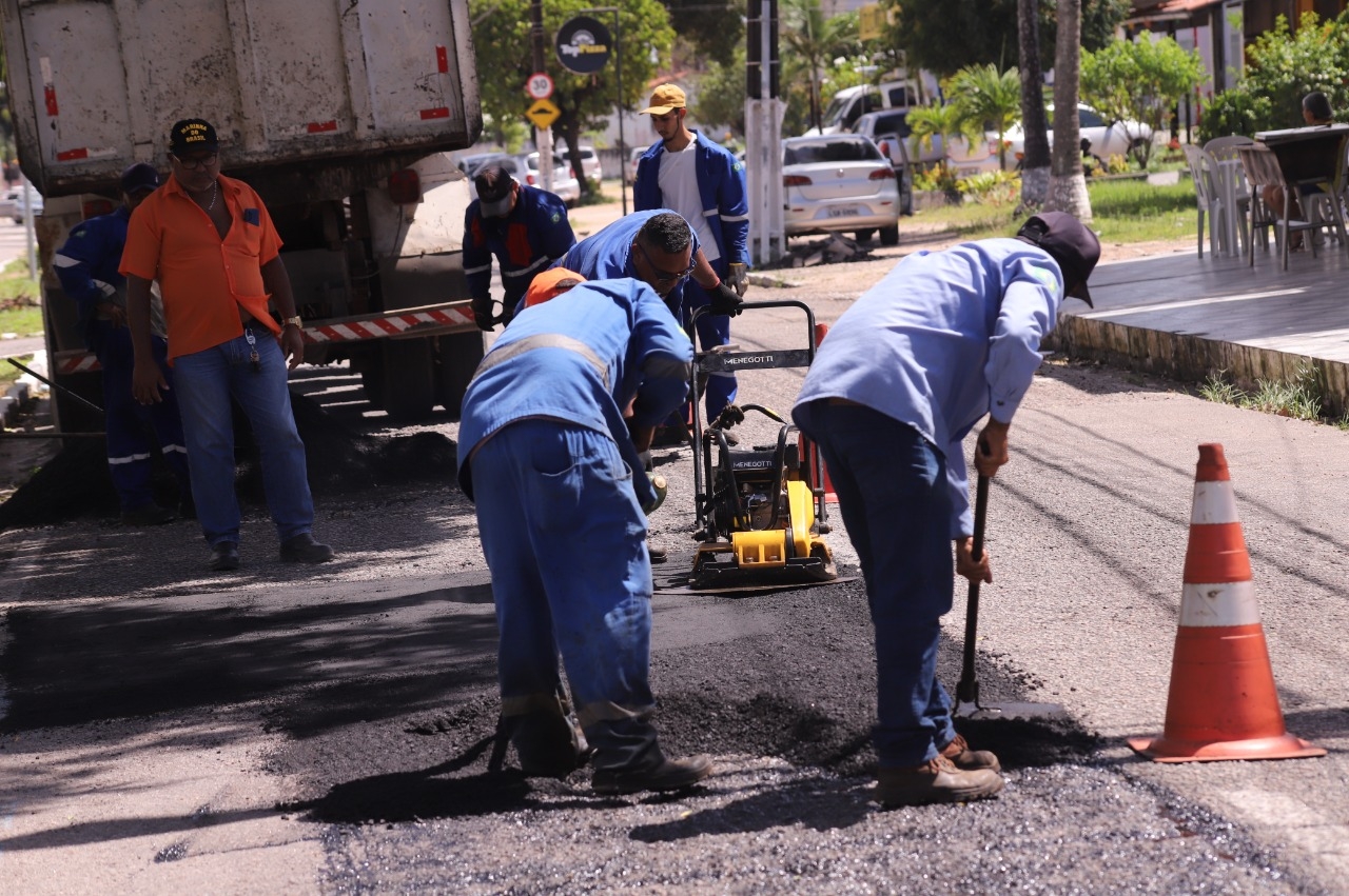 Felipe Camarão recebe serviços de manutenção da rede de drenagem nesta quarta-feira