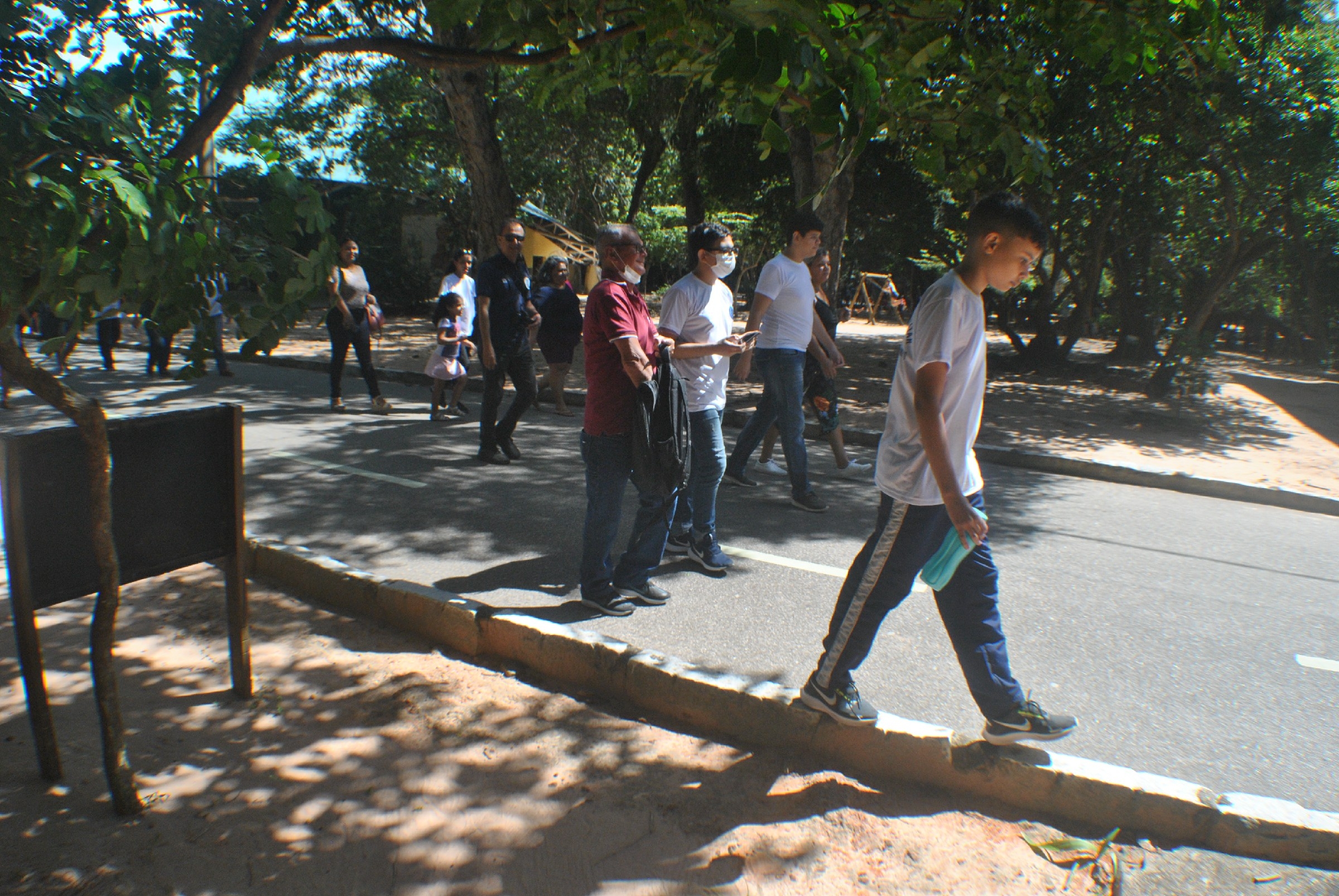 Projeto Sábado no Parque leva estudantes com deficiência ao Parque das Dunas