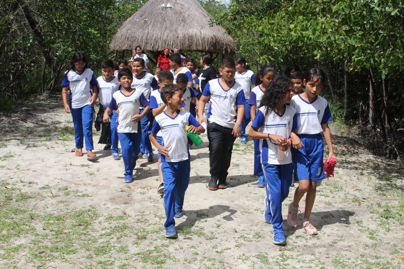 Estudantes da Escola M. Prof. José do Patrocínio visitam o Sítio Ecológico Gamboa do Jaguaribe
