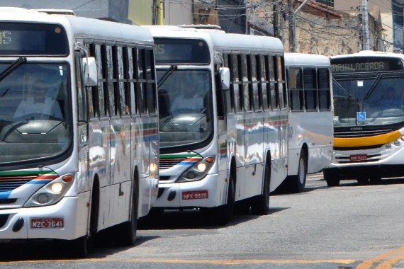 Paradas de ônibus no Alecrim terão mudanças nas linhas a partir de segunda-feira (12) 