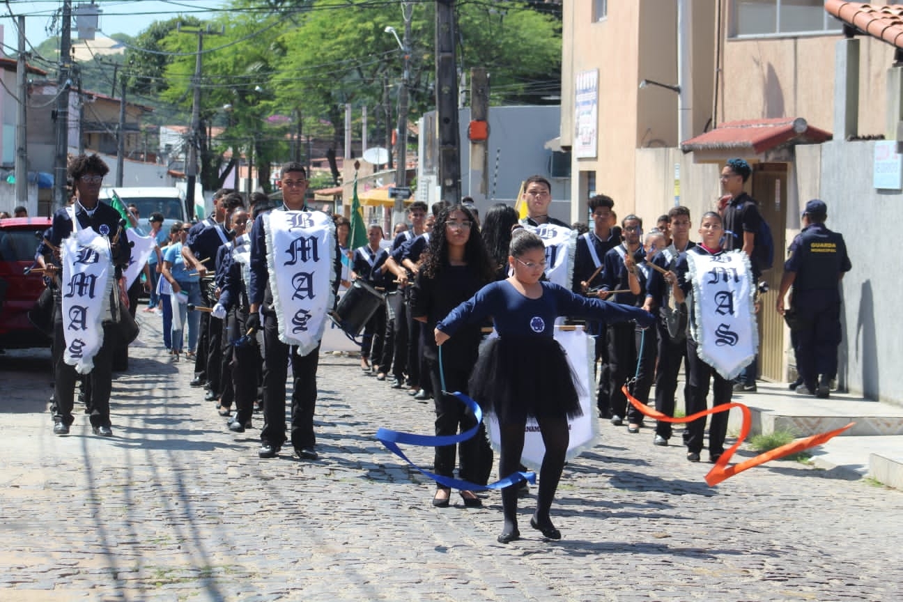Escola Municipal São José movimenta Vila de Ponta Negra com Desfile Cívico