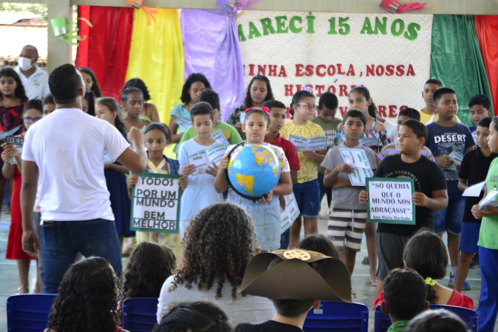 Escola Municipal Professora Mareci Gomes promove festival literário