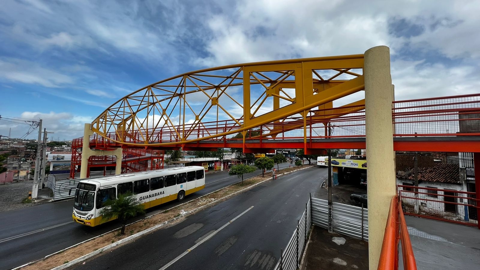 Prefeitura conclui obras de reforma da Passarela das Quintas