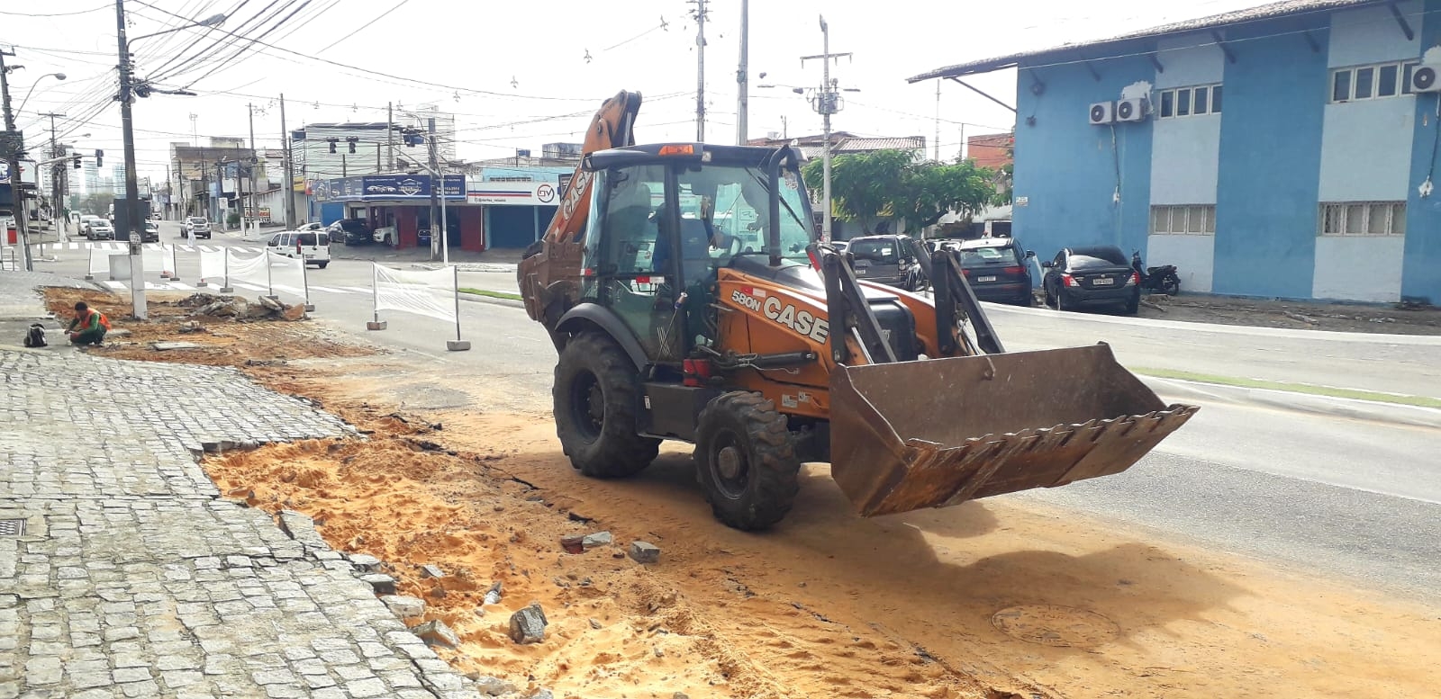 Obras em calçadas avançam na avenida São José, em Lagoa Seca