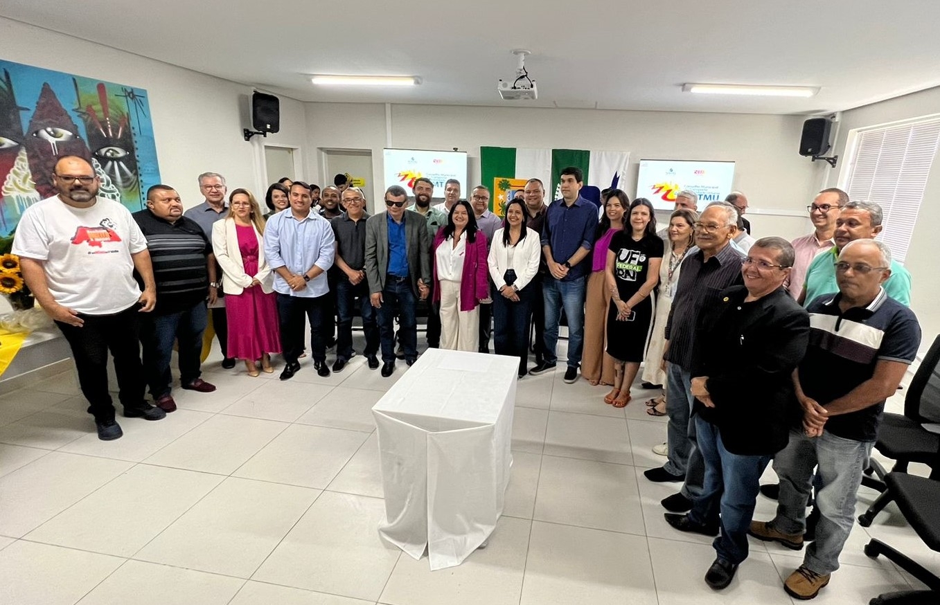 Novos membros são empossados no Conselho Municipal de Transporte e Mobilidade Urbana