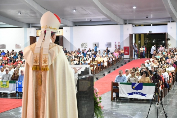 Prefeito participa de novena e missa alusiva à 270ª Festa da Padroeira de Natal 