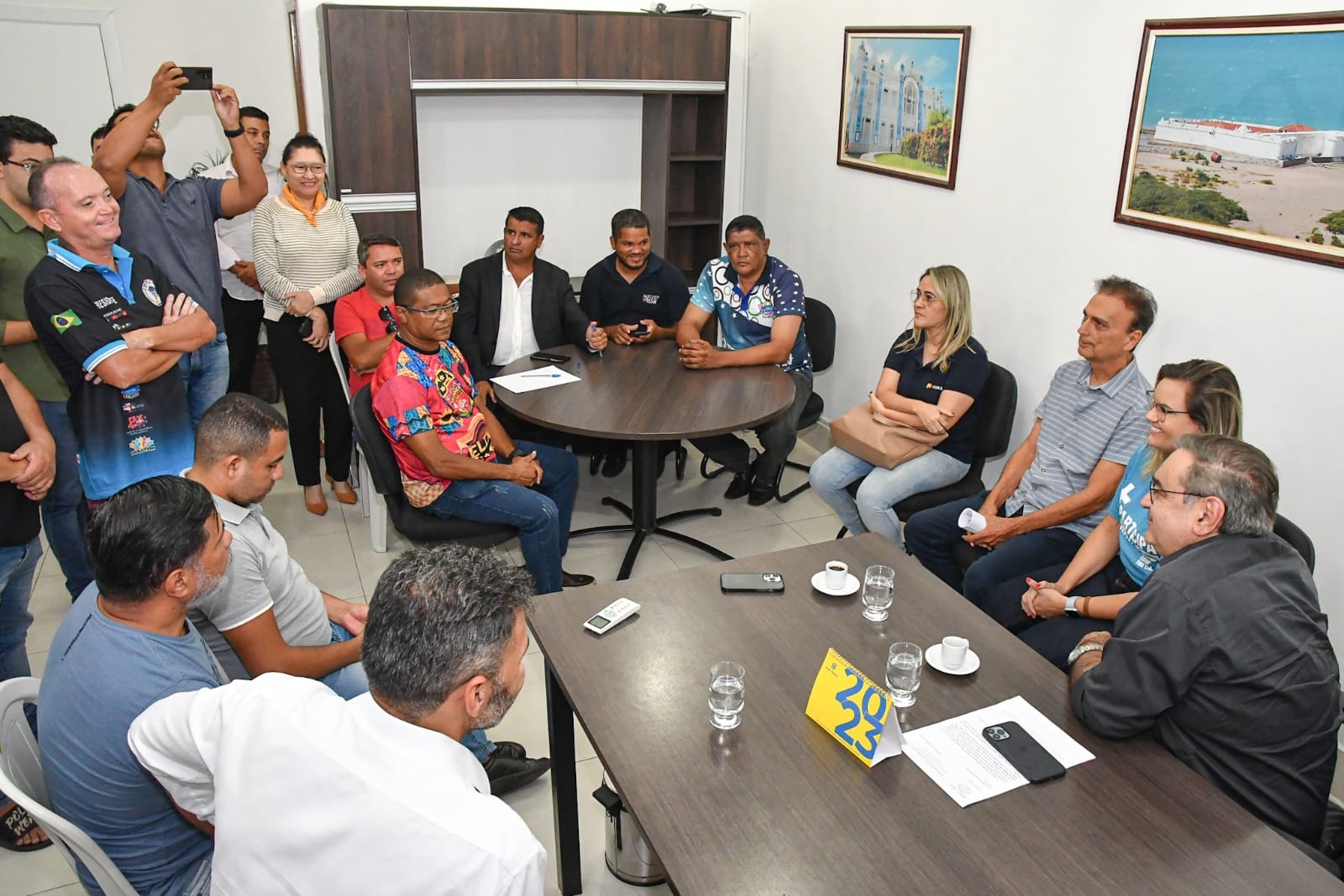 Prefeito se reúne com movimento junino e anuncia pagamento do São João 2023