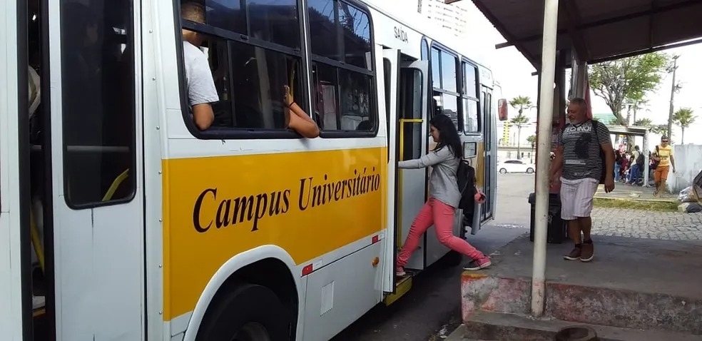 Linha 588 tem operação especial durante provas do ENADE