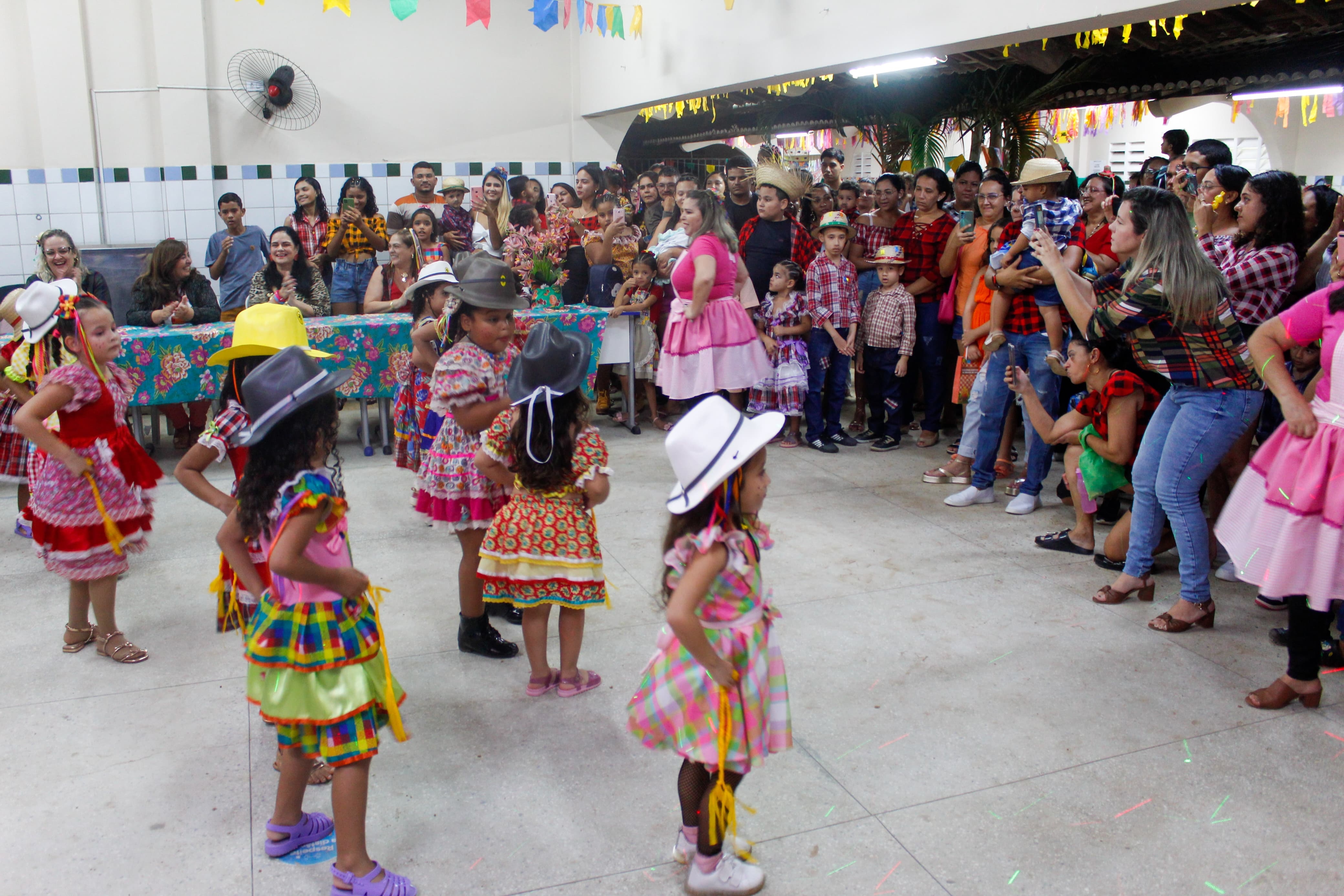 Rede Municipal de Ensino realiza 40 arraiás juninos neste fim de semana