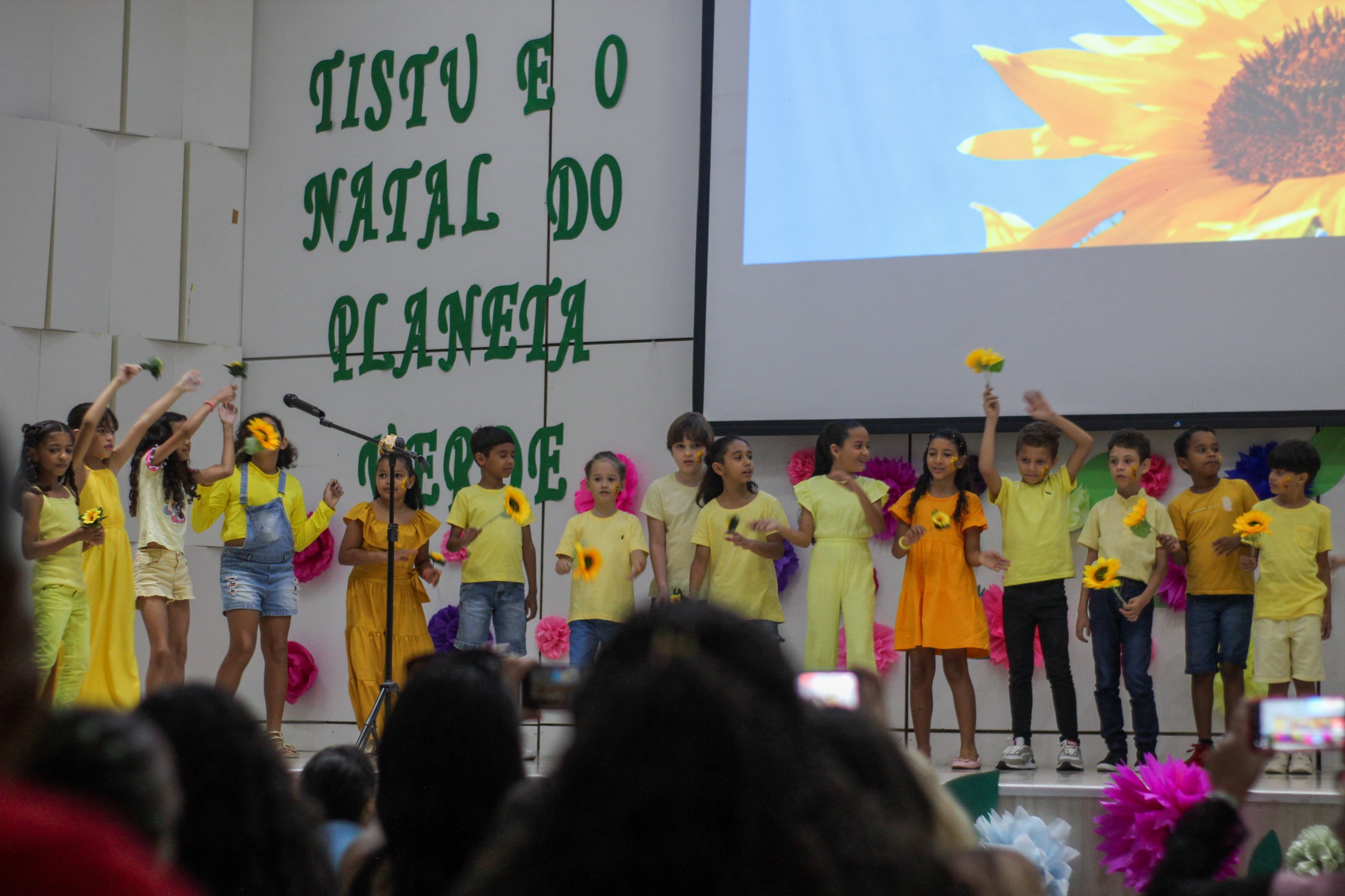  Escola M. Professor Arnaldo Monteiro apresenta o espetáculo Auto de Natal
