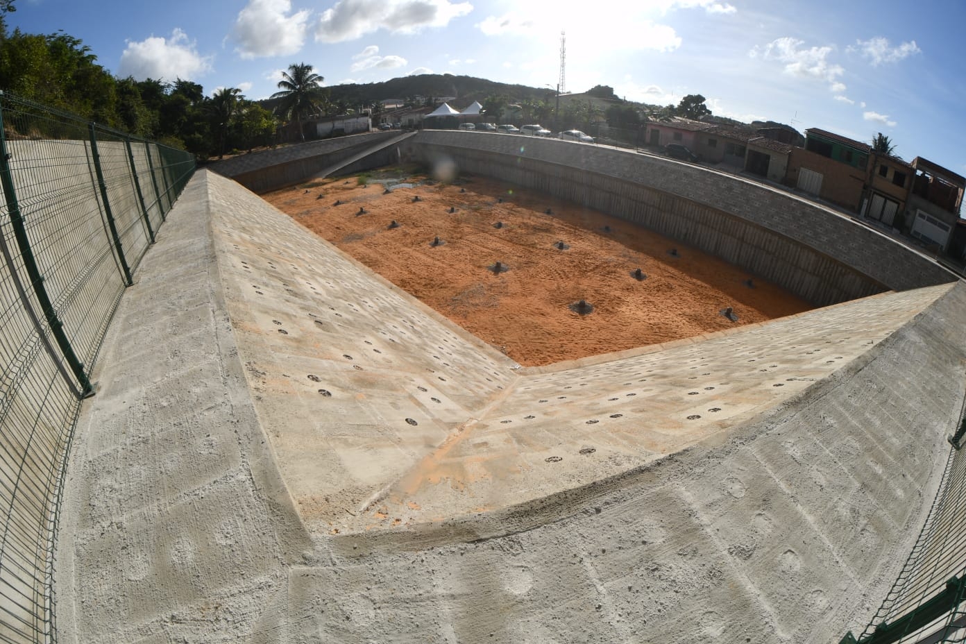 Prefeitura entrega lagoa de captação em Cidade Nova 