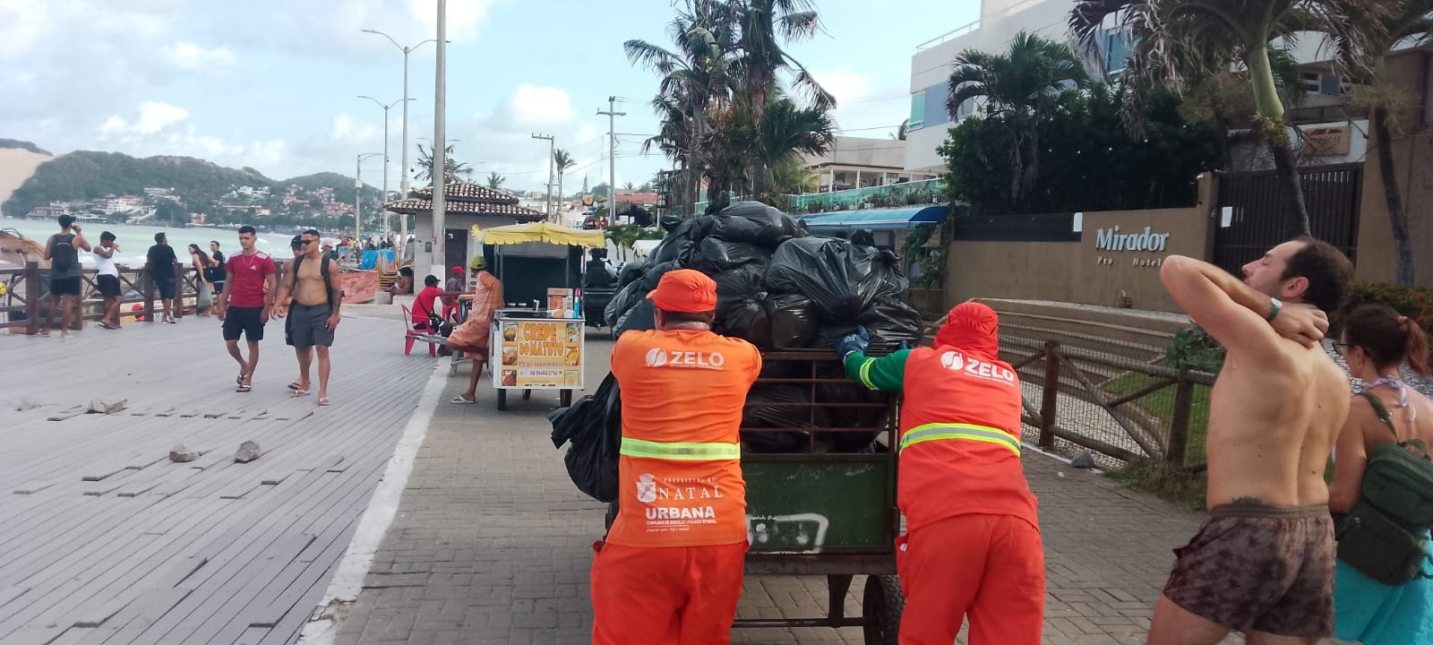 Projeto Verão da Urbana reforça limpeza orla e principais vias de Natal 