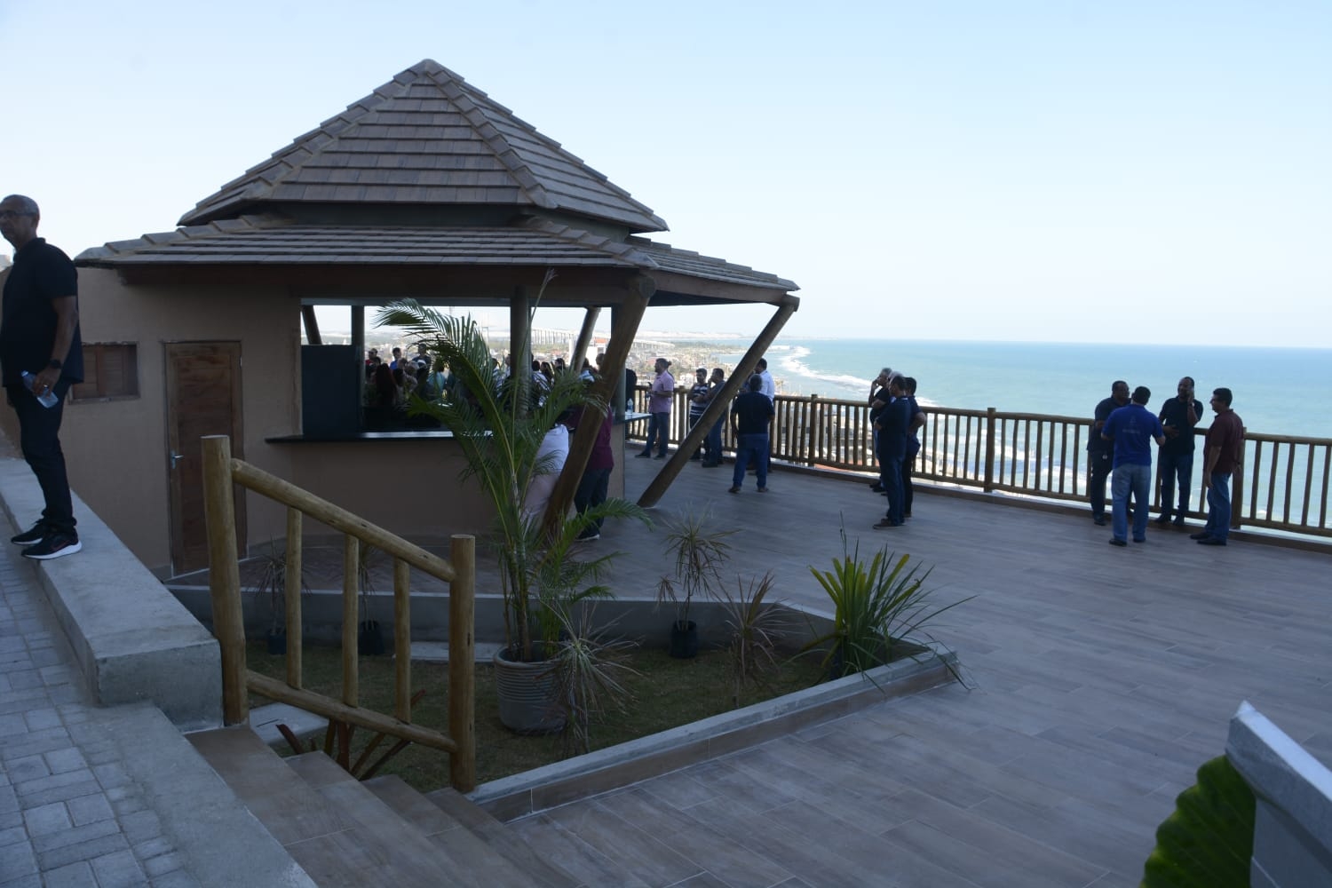 Mirante do Mar e obras viárias na Zona Leste são entregues pelo prefeito Álvaro Dias 