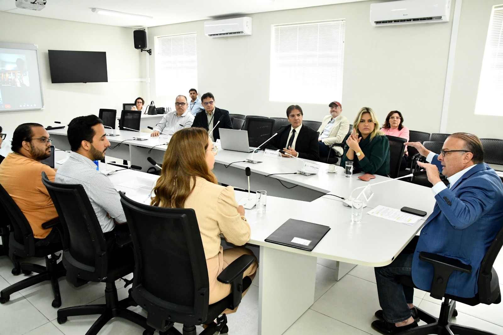 Paulinho Freire participa de reunião com STTU, TCE e ANTP sobre licitação do transporte público