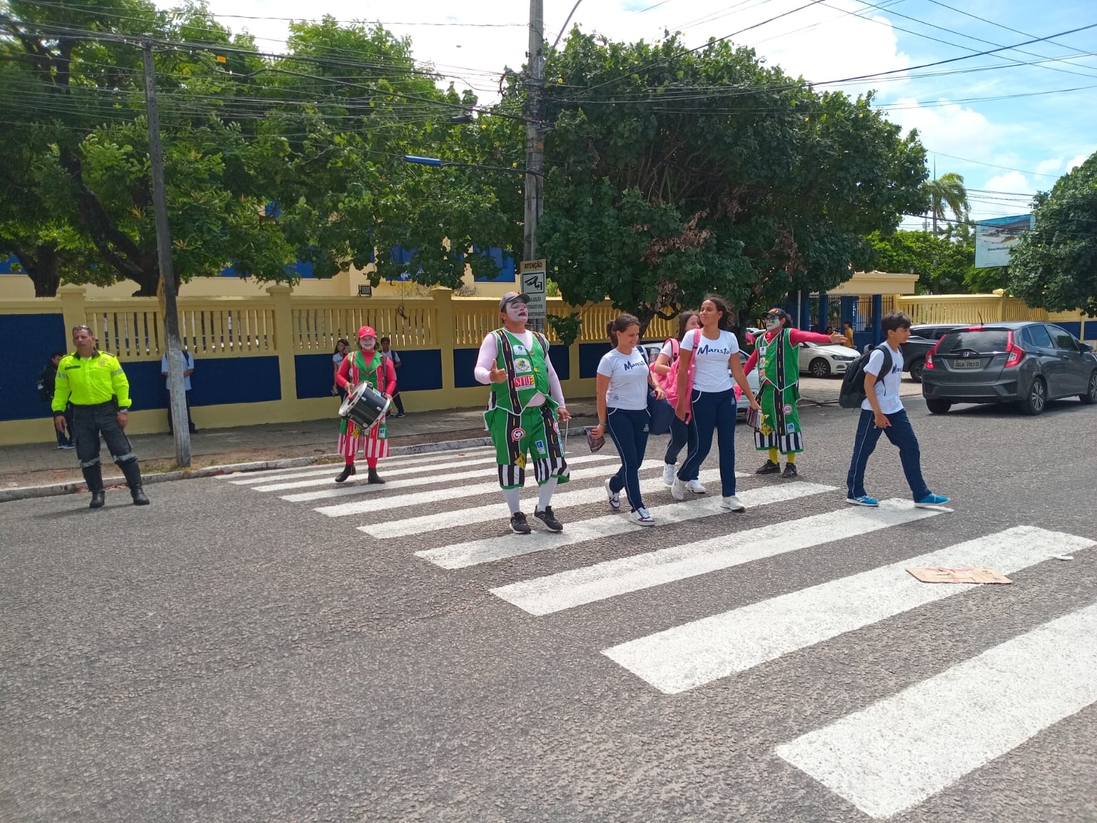 Prefeitura prossegue com Operação Volta às Aulas para disciplinar trânsito nas escolas 