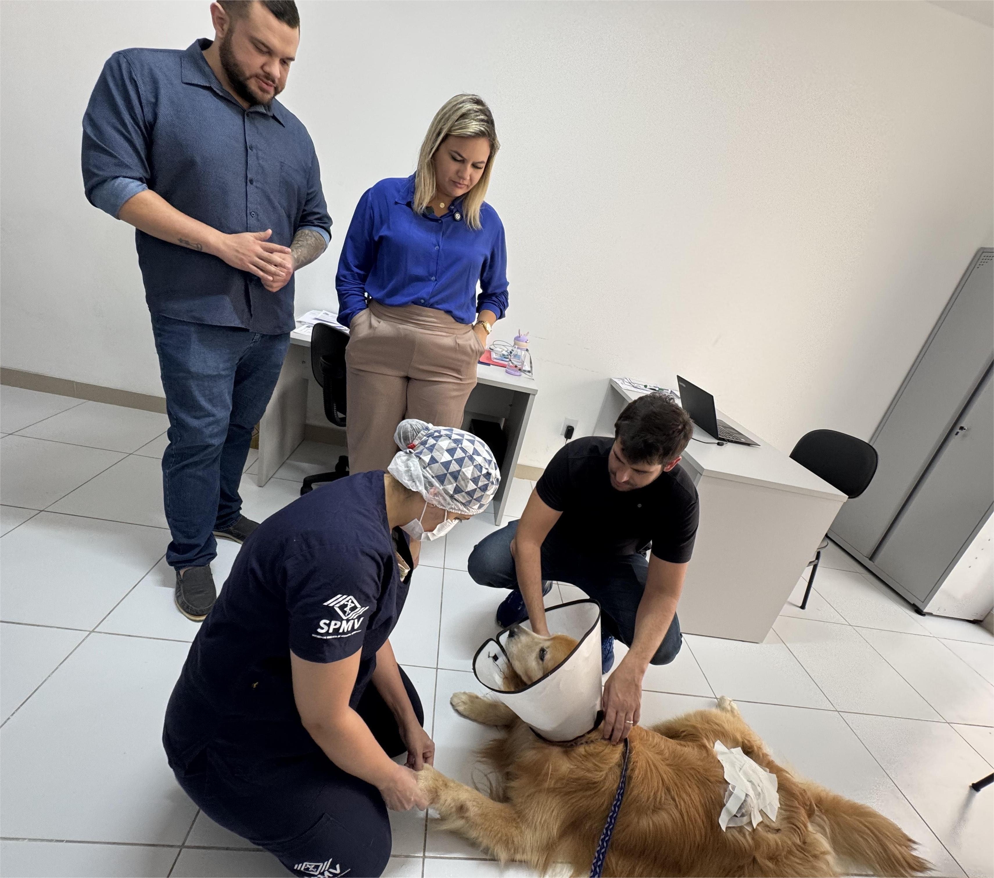 Vice-prefeita Joanna Guerra visita Hospital Público Veterinário de Natal