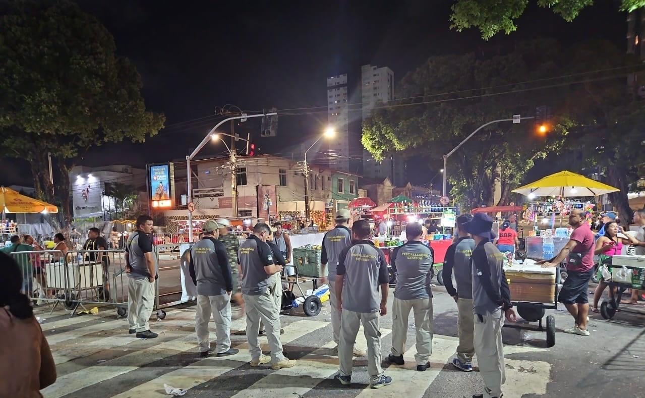 Semsur promove fiscalização de comércio informal durante prévias carnavalescas