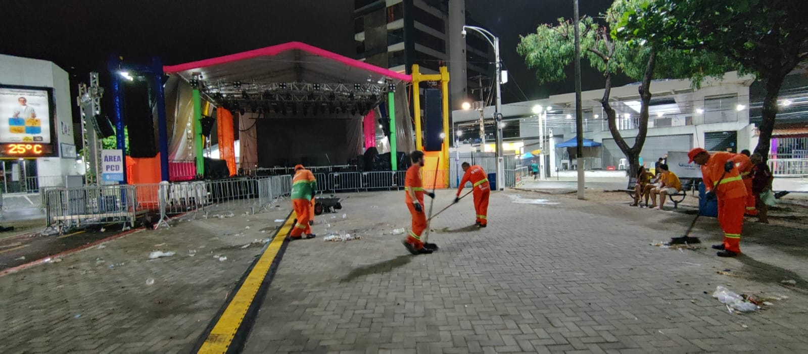 Equipe de limpeza da Urbana garante um carnaval limpo 