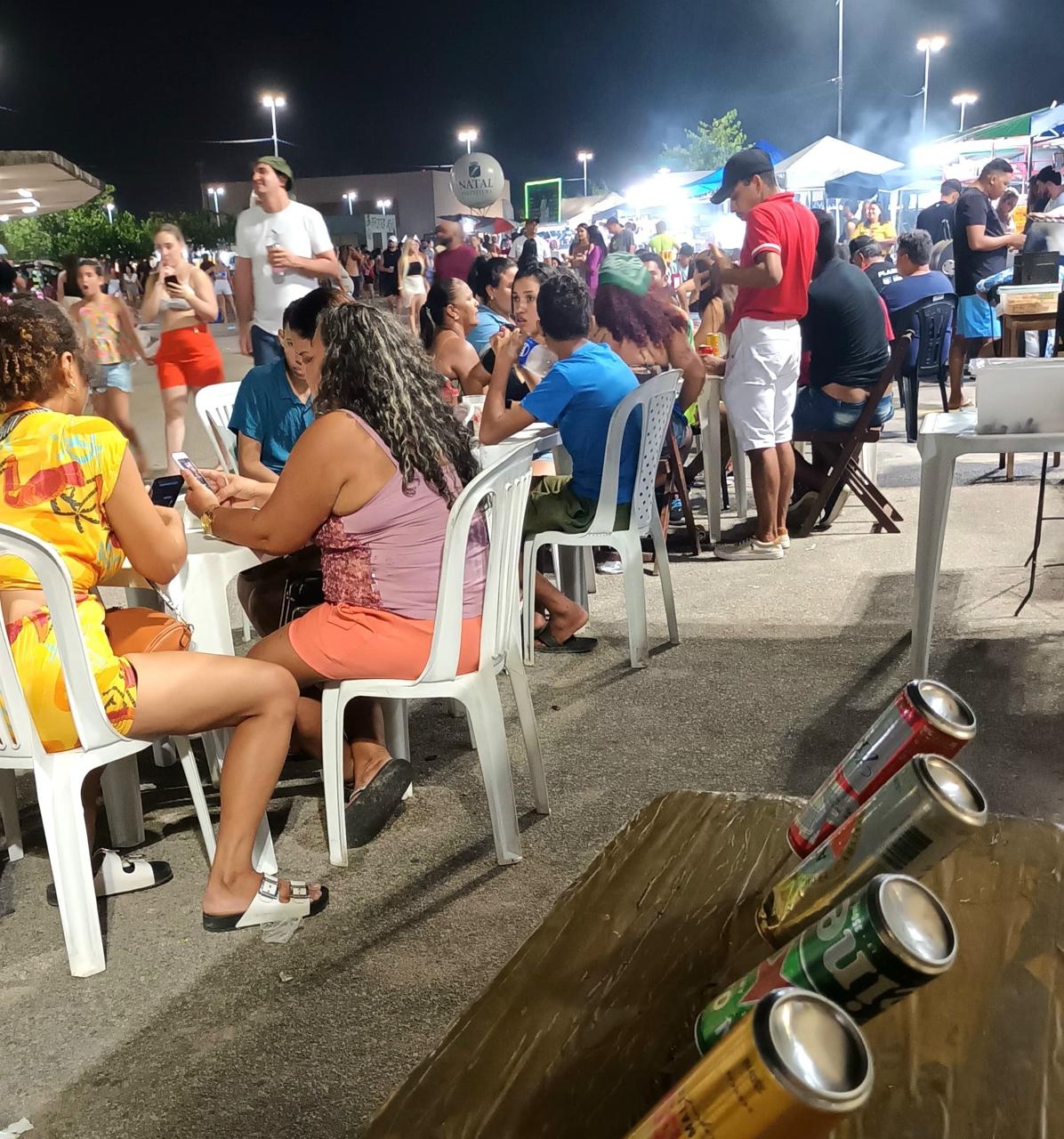 Ambulantes do palco Nélio Dias comemoram novo polo: "faltou mercadoria para vender"