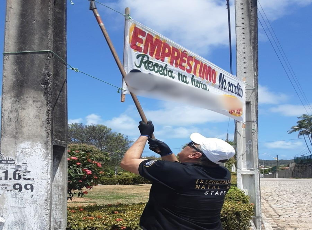 Semurb remove 575 publicidades irregulares das ruas de Natal no primeiro bimestre de 2025