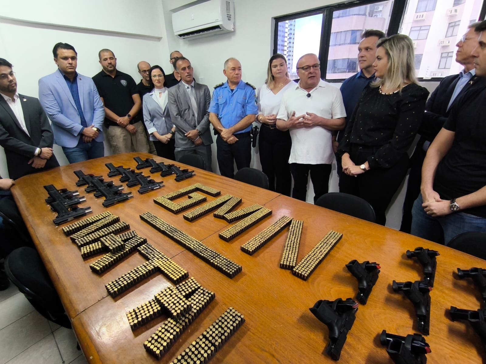 Prefeitura realiza entrega de armamentos à Guarda Municipal e reinaugura prédio de secretarias