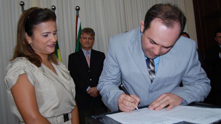 Cortejo cultural marca a posse de novo presidente da Funcarte
